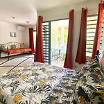 Soleil,Jardin Et Jacuzzi